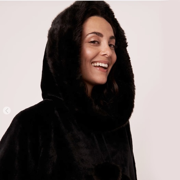 La Vie en Rose  Black Plush Hooded Cape with Pom Poms - Picture 3 of 13